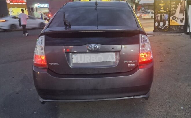 Toyota Prius-2
