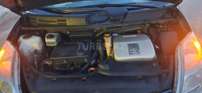 Toyota Prius-8
