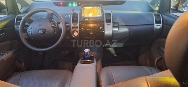 Toyota Prius-10
