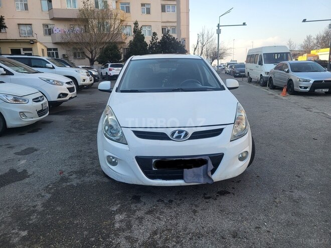 Hyundai i20-1