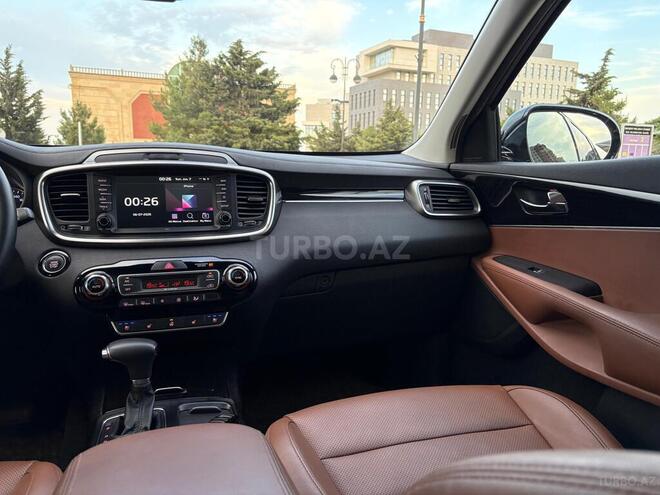 Kia Sorento-23