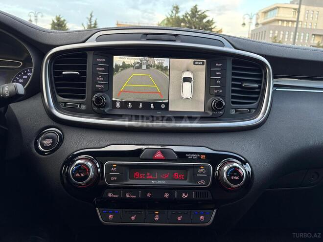 Kia Sorento-19