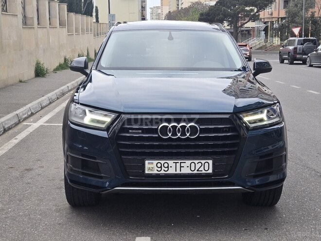 Audi Q7-3