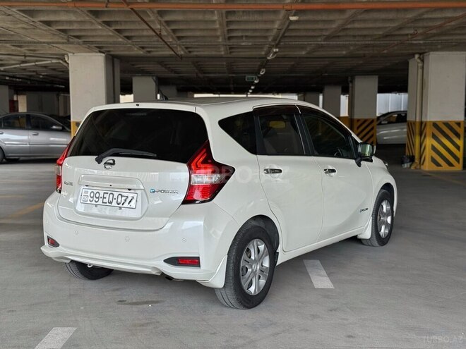 Nissan Note-7