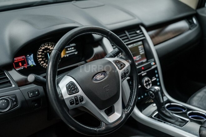Ford Edge-3