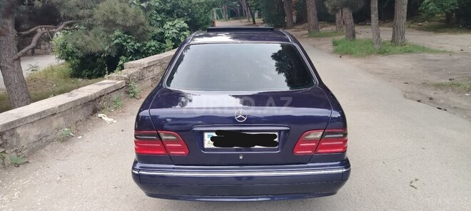 Mercedes E 200-4