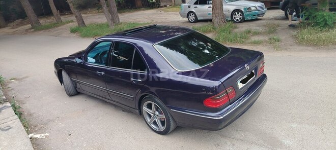 Mercedes E 200-6