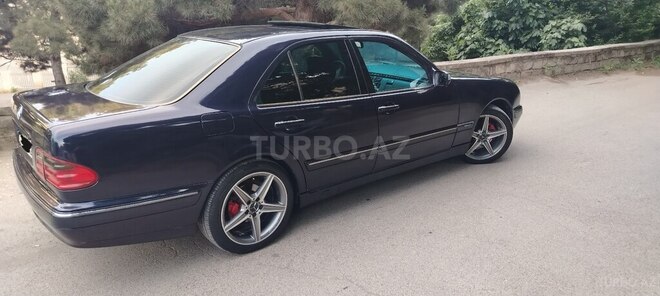 Mercedes E 200-8