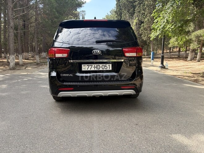 Kia Carnival-3