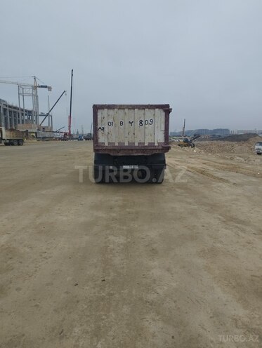 Ford Cargo-6