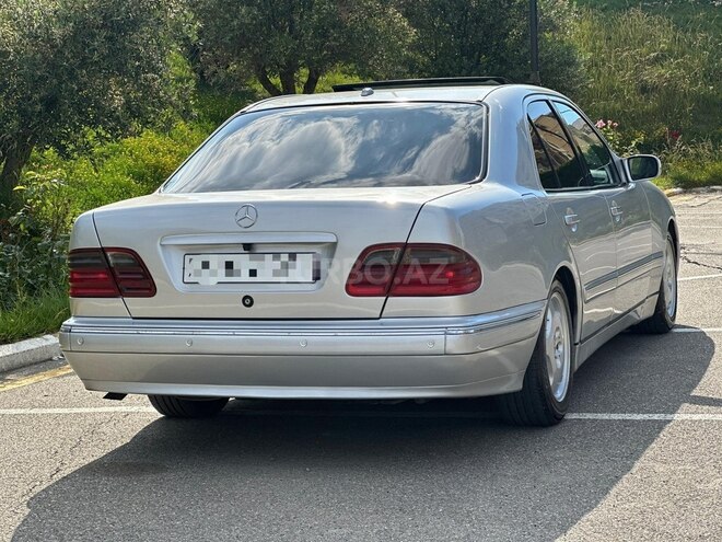 Mercedes E 220-8