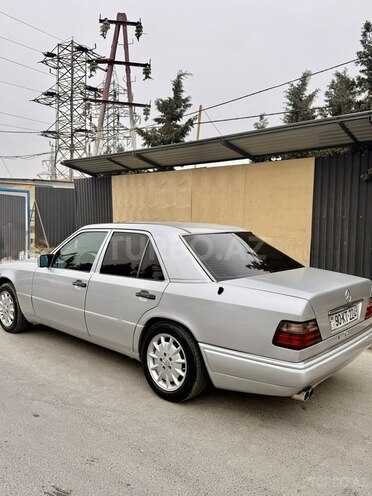 Mercedes 250 D-5
