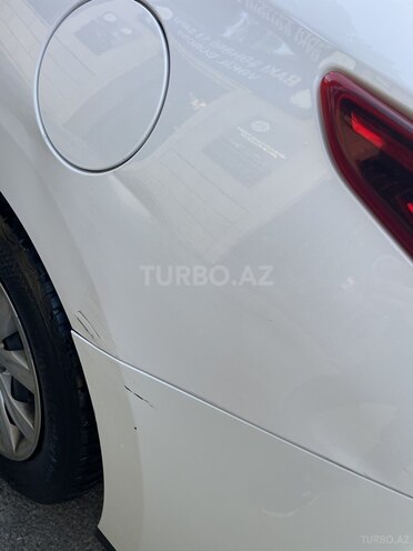Hyundai Accent-10