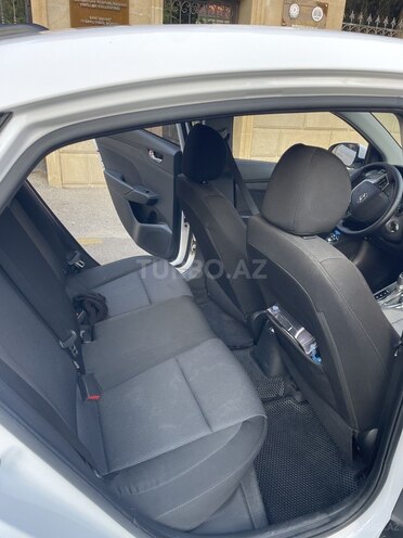 Hyundai Accent-7