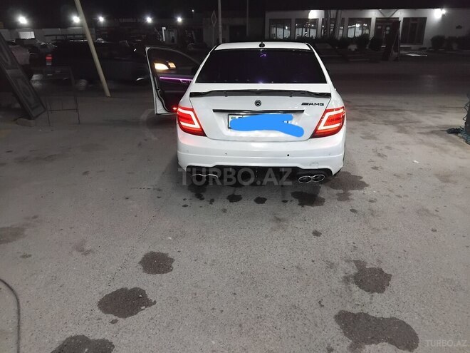 Mercedes C 250-11