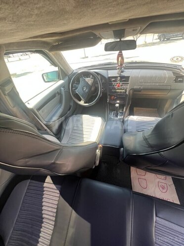 Mercedes C 200-11