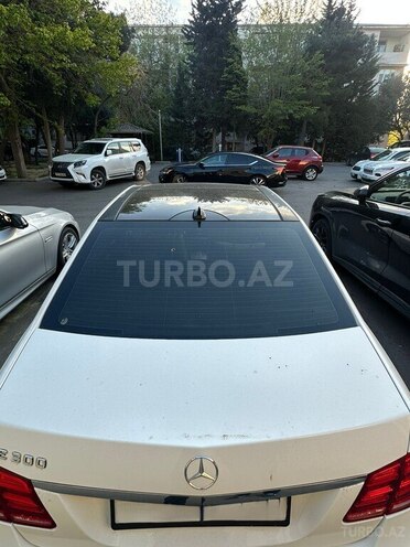 Mercedes E 300-5