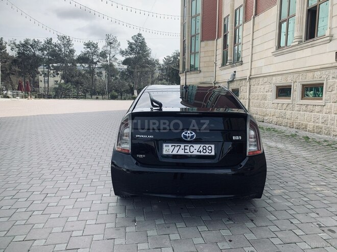 Toyota Prius-10