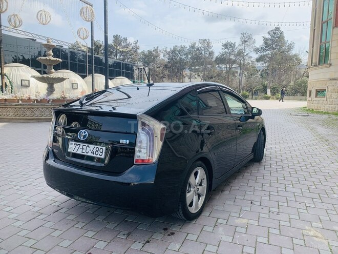 Toyota Prius-9