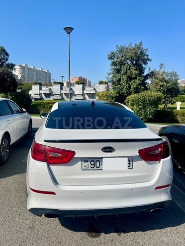 Kia Optima-4