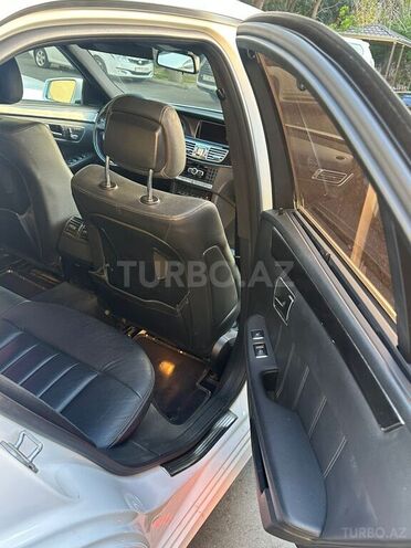 Mercedes E 300-10