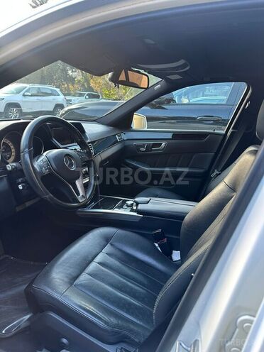 Mercedes E 300-6
