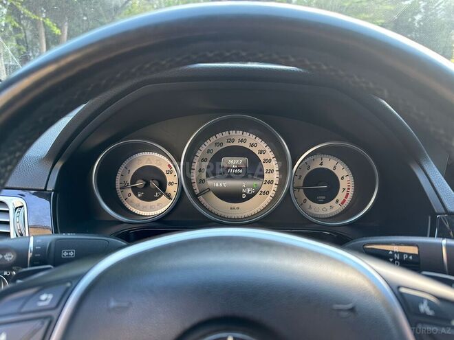 Mercedes E 300-7