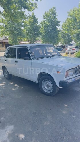 LADA (VAZ) 2107-2