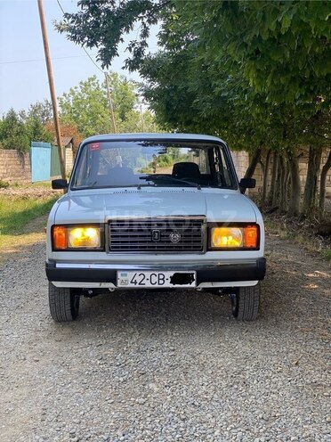 LADA (VAZ) 2107-2