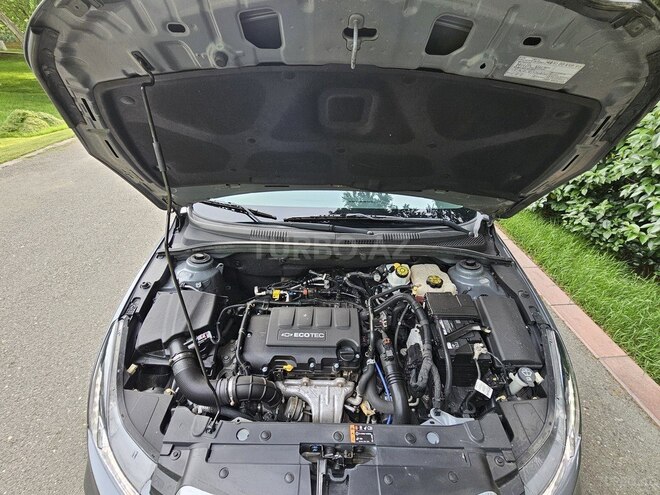Chevrolet Cruze-9