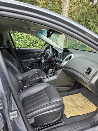 Chevrolet Cruze-5
