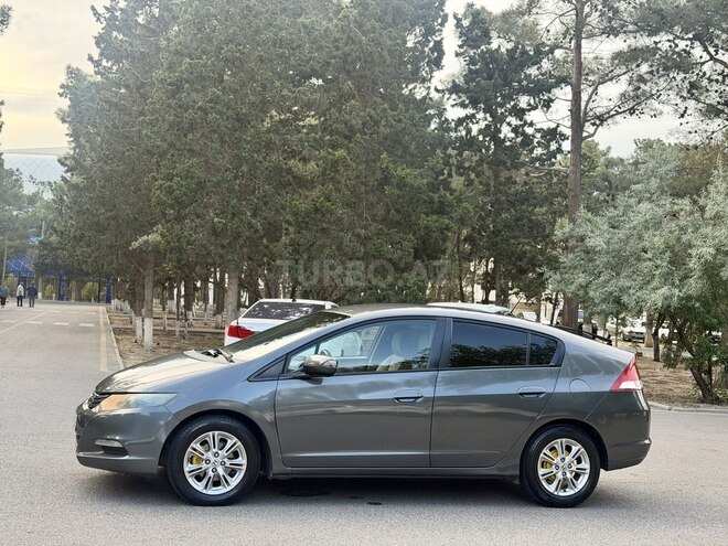 Honda Insight-4