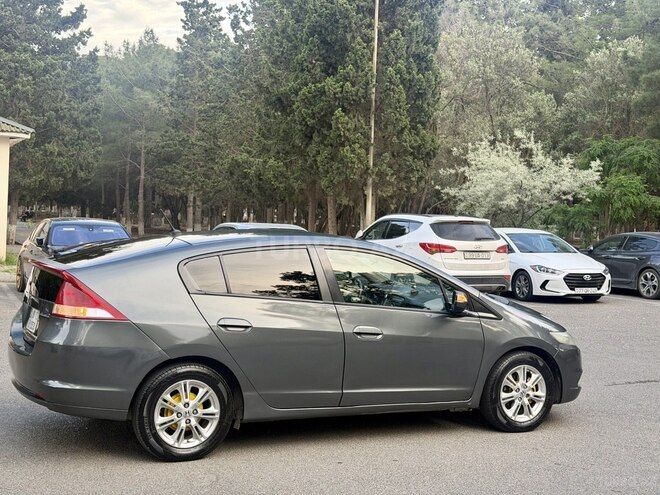 Honda Insight-5