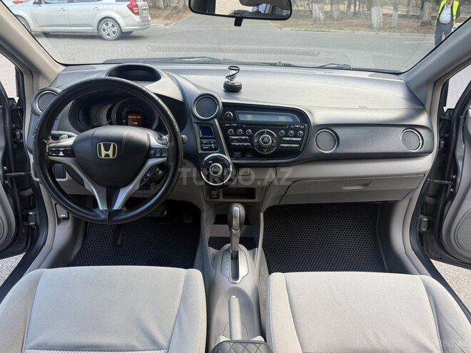 Honda Insight-11