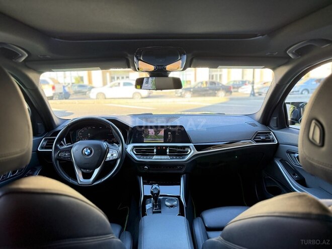 BMW 330-17
