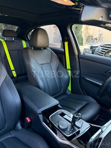 BMW 330-16