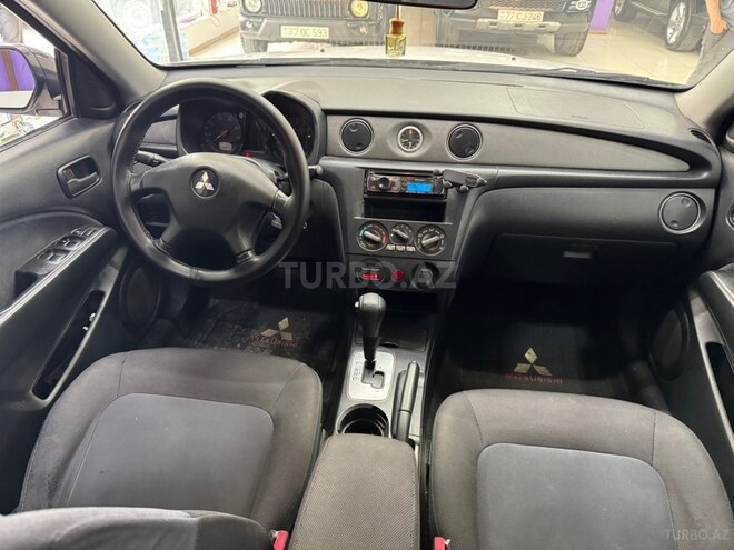 Mitsubishi Outlander-9