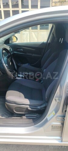 Chevrolet Cruze-13