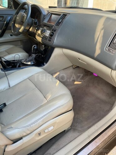 Infiniti FX35-11