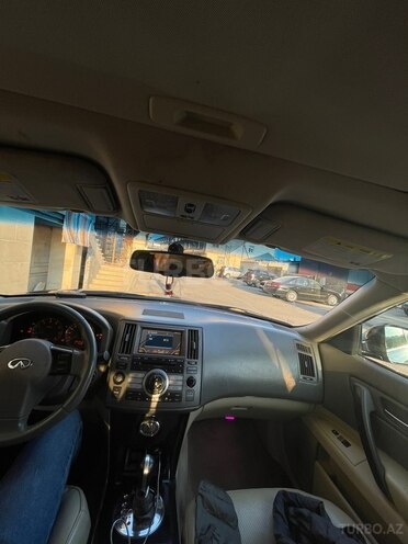 Infiniti FX35-12