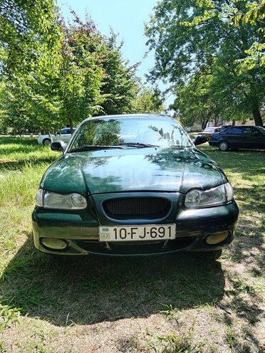 Hyundai Sonata-1