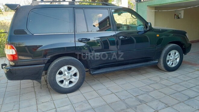 Toyota Land Cruiser-9