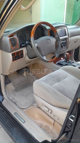 Toyota Land Cruiser-7