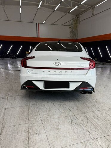 Hyundai Sonata-2