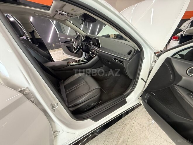 Hyundai Sonata-17