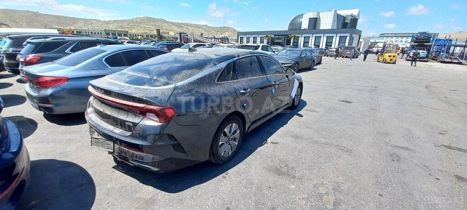 Kia K5-13