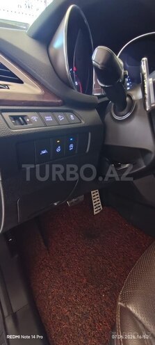 Hyundai Santa Fe-15