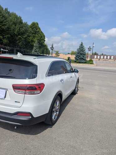 Kia Sorento-12