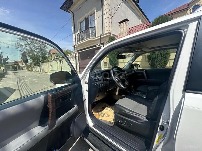 Toyota 4Runner-12