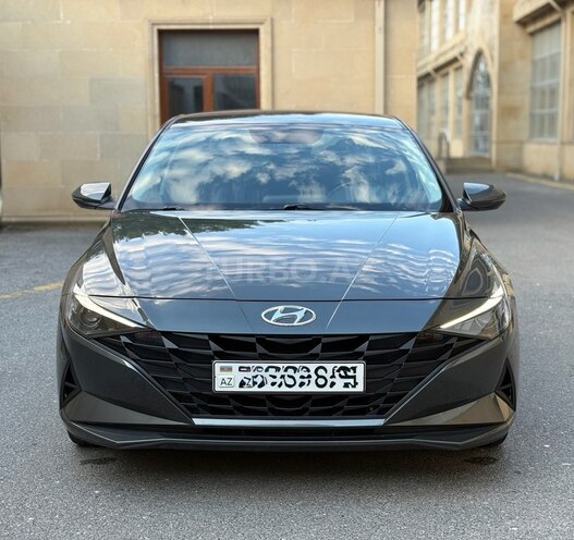 Hyundai Elantra-2